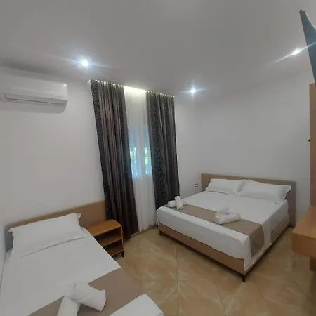 Piazza Apartments Velipoje Exterior photo