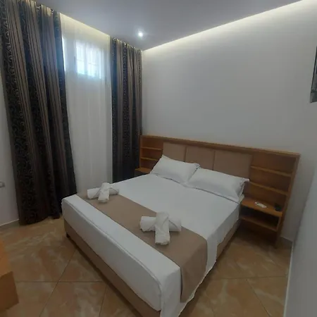 Piazza Apartments Velipoje Exterior photo
