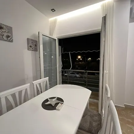 Piazza Apartments Velipoje Exterior photo